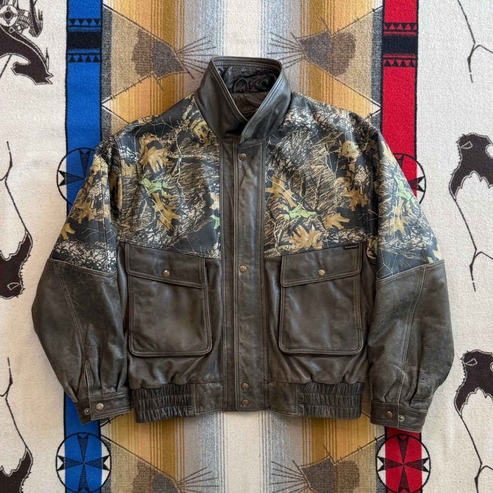 Legendary Whitetails Mens XL Brown Leather Camo Bomber Jacket Quilted Lined Coat